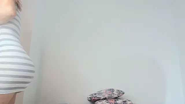 saramaartinez online show from February 3, 2026, 12:32 pm