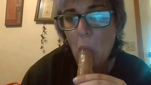 Snapshot of becky1111 chatting on June 26, 2026, 11:53 pm becky1111 online show from June 26, 2026, 11:53 pm