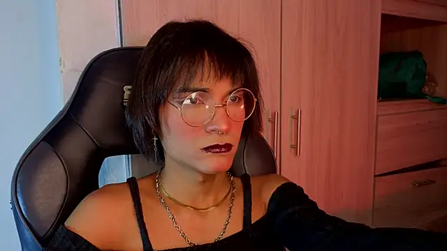 Snapshot of tiffanyy_777 chatting on July 31, 2026, 2:44 am tiffanyy 777 online show from July 31, 2026, 2:44 am