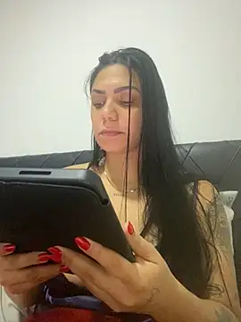 Nini  online show from June 18, 2026, 9:08 pm