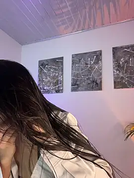 Nicollewest1 online show from May 25, 2026, 11:00 pm