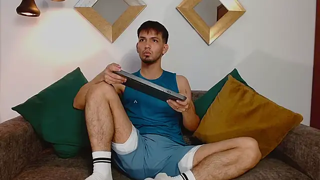 HarryFosster online show from December 22, 2025, 6:38 pm