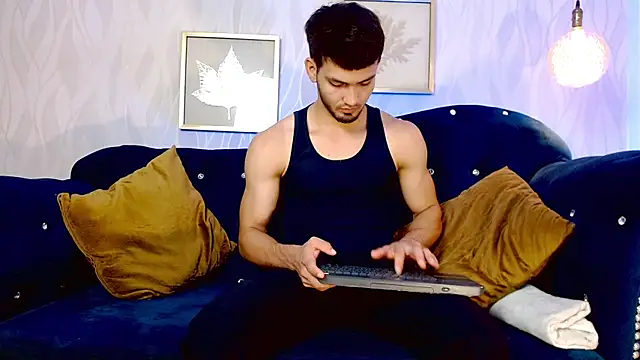HarryFosster online show from June 4, 2026, 6:36 pm