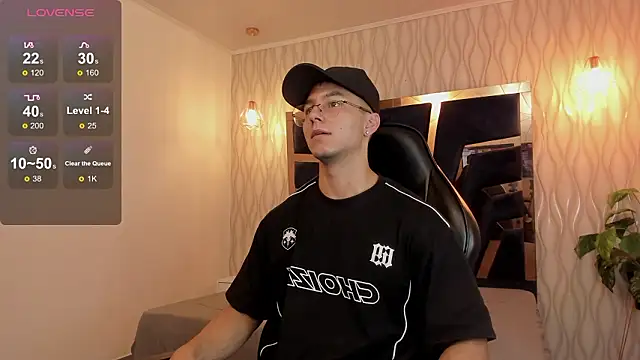 Noah Clarkk online show from February 25, 2026, 5:44 pm