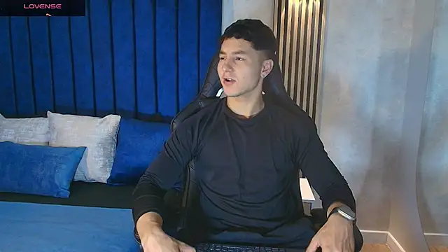 Noah Clarkk online show from June 18, 2026, 5:39 pm