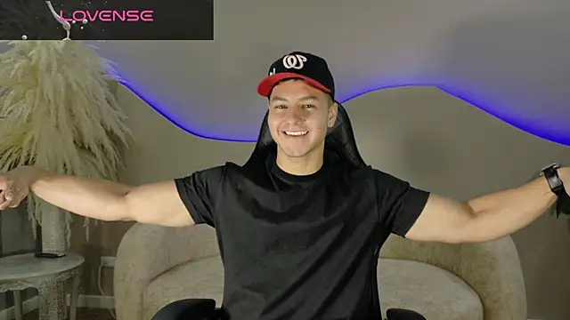 Noah Clarkk online show from July 3, 2026, 5:41 pm