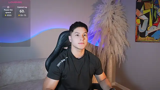 Noah Clarkk online show from July 10, 2026, 5:37 pm