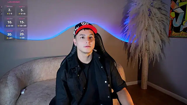 Noah Clarkk online show from July 17, 2026, 5:40 pm