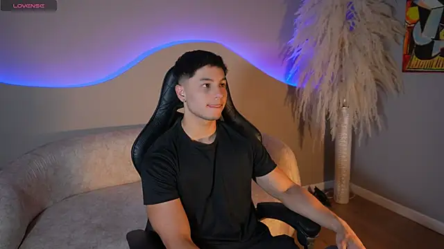 Noah Clarkk online show from July 21, 2026, 5:37 pm
