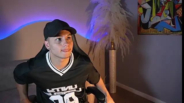 Noah Clarkk online show from July 25, 2026, 7:55 pm