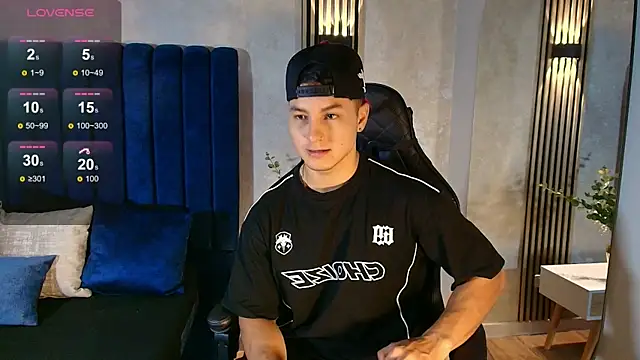 Noah Clarkk online show from July 30, 2026, 5:34 pm