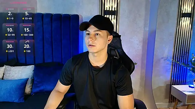 Noah Clarkk online show from August 3, 2026, 5:38 pm