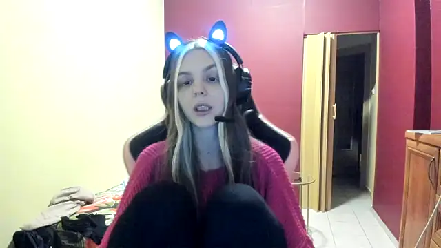 LunaAngell online show from January 11, 2026, 8:47 pm