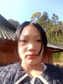 Snapshot of Hi-zza chatting on December 19, 2025, 2:18 am Hi-zza online show from December 19, 2025, 2:18 am