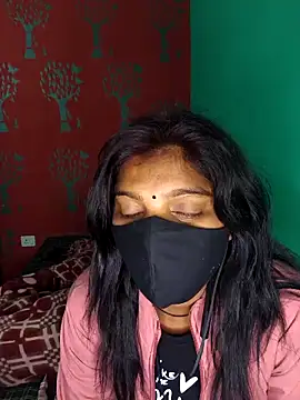 Snapshot of QWEEN7B chatting on December 18, 2025, 4:57 pm QWEEN7B online show from December 18, 2025, 4:57 pm