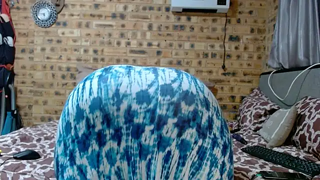 AFRICANBOOTYLICIOUS online show from June 14, 2026, 9:39 pm