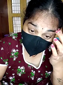 maduri   online show from March 25, 2026, 2:06 am