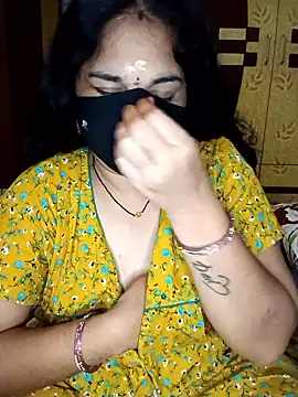 Snapshot of maduri__ chatting on April 2, 2026, 12:41 am maduri online show from April 2, 2026, 12:41 am