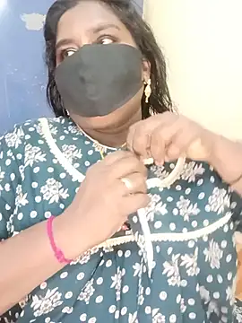 Snapshot of sirisha__9 chatting on June 4, 2026, 1:39 pm sirisha 9 online show from June 4, 2026, 1:39 pm