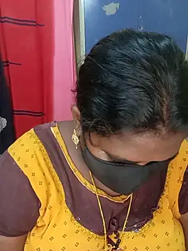 Snapshot of sirisha__9 chatting on June 10, 2026, 12:04 pm sirisha 9 online show from June 10, 2026, 12:04 pm