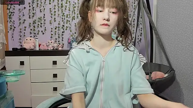 Snapshot of Yoonhee_ki chatting on May 10, 2026, 8:25 pm Yoonhee ki online show from May 10, 2026, 8:25 pm