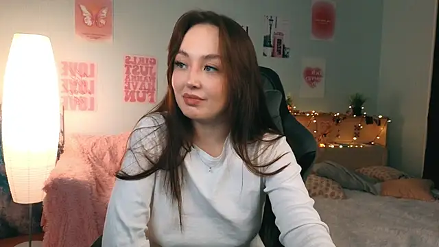 fallin lovee online show from January 8, 2026, 7:27 pm