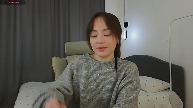 fallin lovee online show from April 25, 2026, 1:36 pm