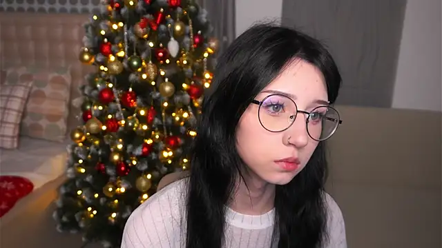 DeliaLoma online show from January 8, 2026, 5:21 am