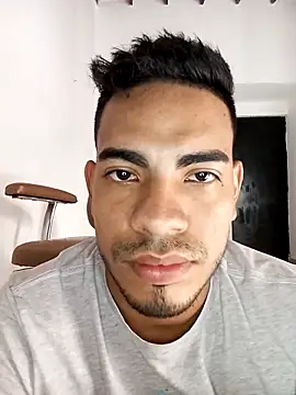 Moreno latino sex online show from December 21, 2025, 5:20 pm