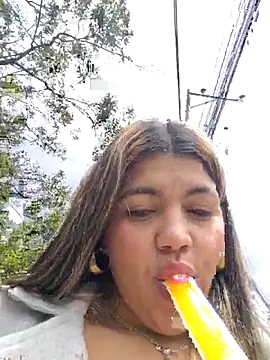 Snapshot of Ivy_enjoy chatting on June 17, 2026, 5:25 pm Ivy enjoy online show from June 17, 2026, 5:25 pm