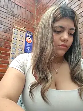 Snapshot of Ivy_enjoy chatting on June 20, 2026, 6:00 pm Ivy enjoy online show from June 20, 2026, 6:00 pm
