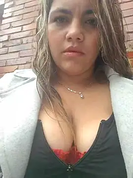 Snapshot of Ivy_enjoy chatting on July 3, 2026, 5:19 pm Ivy enjoy online show from July 3, 2026, 5:19 pm