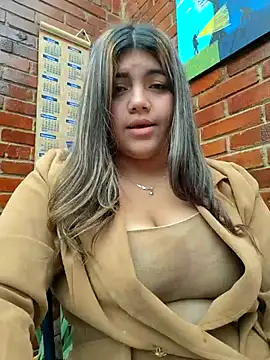 Snapshot of Ivy_enjoy chatting on July 8, 2026, 5:39 pm Ivy enjoy online show from July 8, 2026, 5:39 pm