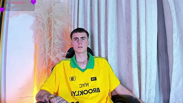 SpaceBoy1 online show from March 8, 2026, 5:11 am