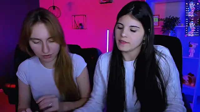 lizzie boom  online show from February 2, 2026, 8:07 pm