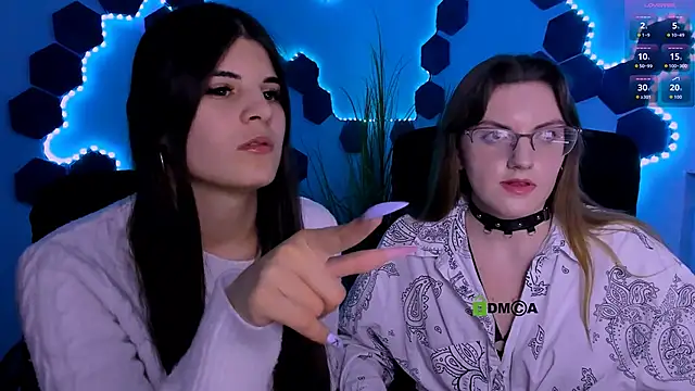 lizzie boom  online show from March 17, 2026, 8:12 pm