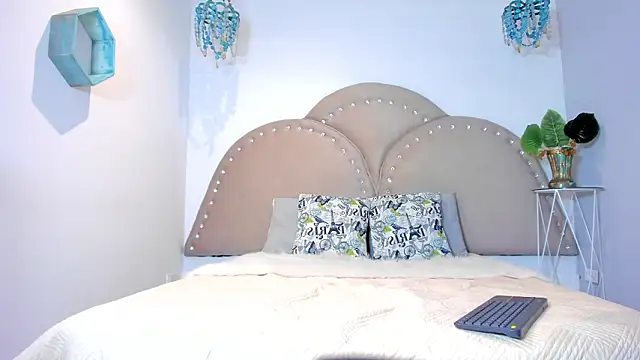 stefany carterr online show from February 5, 2026, 8:02 pm