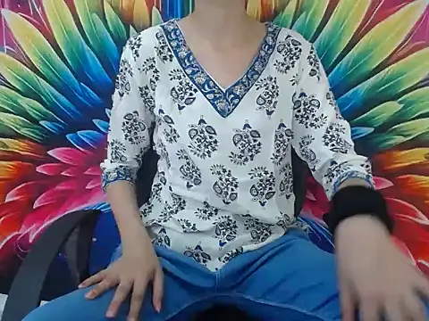 Farhana beautyfull online show from June 12, 2026, 4:44 am