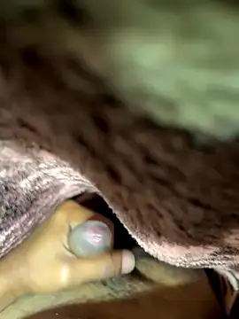 Snapshot of Horny__daddy0 chatting on December 21, 2025, 5:36 am Horny daddy0 online show from December 21, 2025, 5:36 am