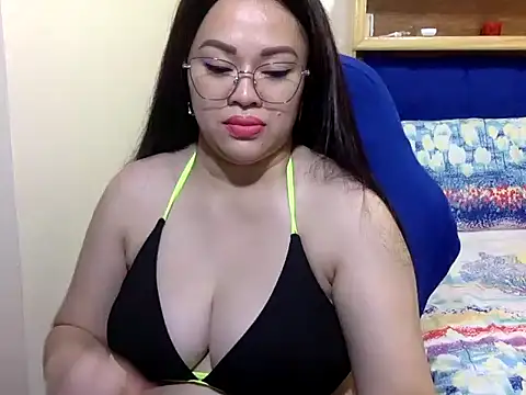 Snapshot of celine_margo chatting on May 15, 2026, 5:03 am celine margo online show from May 15, 2026, 5:03 am