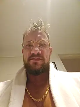 BigDhornyboi2026 online show from December 23, 2025, 2:20 am