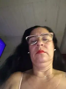 Snapshot of KiaraFoster chatting on June 7, 2026, 1:32 am KiaraFoster online show from June 7, 2026, 1:32 am