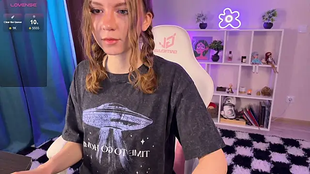 KellySunn online show from April 26, 2026, 8:12 am