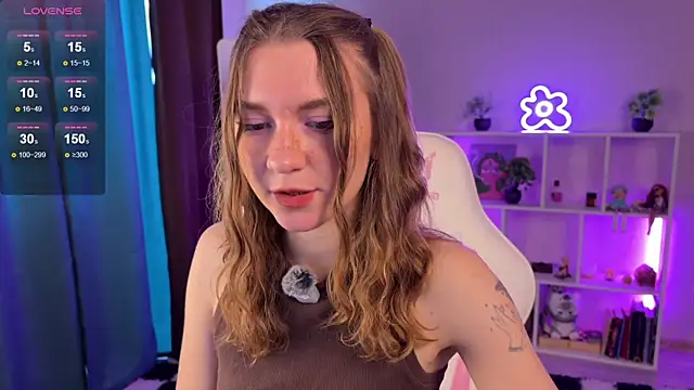 Snapshot of KellySunn chatting on June 9, 2026, 8:15 am KellySunn online show from June 9, 2026, 8:15 am