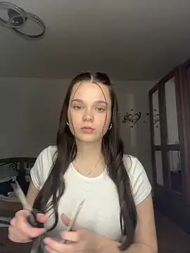 ElenaMariee online show from December 19, 2025, 10:06 pm