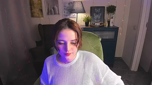 Snapshot of SarahShelby chatting on June 6, 2026, 10:14 pm SarahShelby online show from June 6, 2026, 10:14 pm