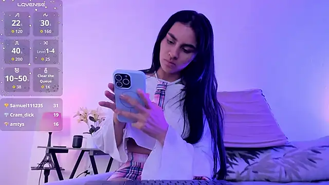 Snapshot of ManuelaEvans_ chatting on May 19, 2026, 1:56 am ManuelaEvans online show from May 19, 2026, 1:56 am