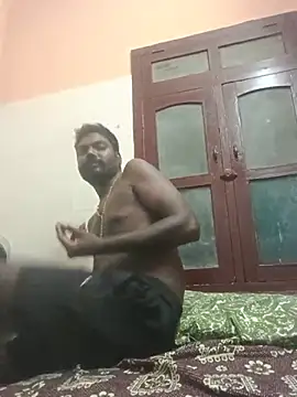 Tamilpaiyan07 online show from August 6, 2026, 8:44 pm
