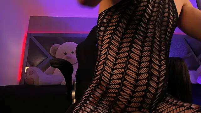 Charlotteinpole online show from February 2, 2026, 4:00 am