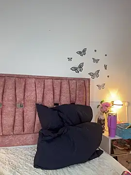 Violetta Moretti online show from January 18, 2026, 1:20 am